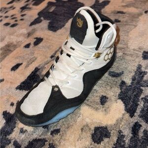 Men's Athletic Shoes in Black and White